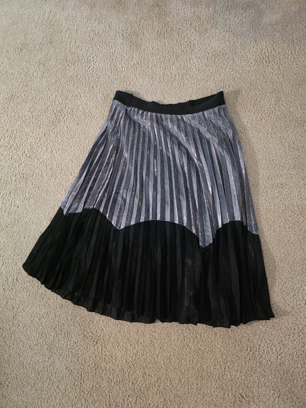 Studio West Silver Metallic Pleated Maxi Skirt with Black Hem